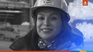 Evelyn Lobos representa a su equipo de la Planta de Molibdeno y Filtrado de  Cobre con su paya