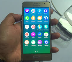 Samsung Z3 with Tizen OS, 5-inch HD ...