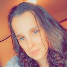 Carrie Saylor's Instagram, Twitter & Facebook