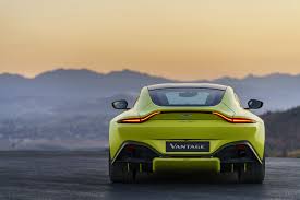 Aston Martin Vantage Wallpapers Top Free Aston Martin Vantage Backgrounds Wallpaperaccess