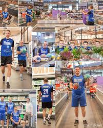 Klebe Deinen Traum": Im Vogelsberg wird geklebt, gesammelt und getauscht