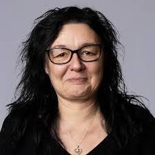 Manuela Walker's Instagram, Twitter & Facebook