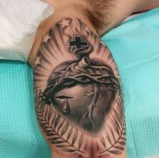 It dates from 1932 and its author is unknown. 33 Melhor Ideia De Tatuagens Sagrado Coracao Tatuagens Sagrado Coracao Tatuagem De Jesus Tatuagens