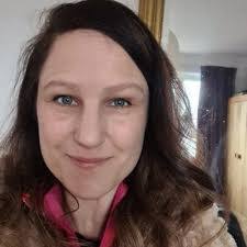 Amanda Bridgewater's Instagram, Twitter & Facebook