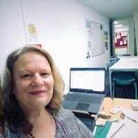 Heidi Smithers's Instagram, Twitter & Facebook