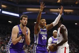 Kent bazemore is leaving the kings for the warriors. Siakam Lowry Come Up Big To Lead Raptors Past Kings 118 113