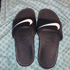 Black And White Nike Slides Womens Black And White Nike Slides Women S 9 5 10 Soles And Bottoms Slightly Worn Price Is Negotiable White Nike Slides White Nikes Nike Slides
