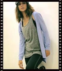زويا بطلة حب الصدفة ومعلومات عنها Fashion Tops Cardigan
