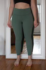 Optical illusions in yoga clothing. Lovely Fit Yoga Petite Leggings Short Curvy Girl Seeking Clothes That Fit The Petite Pear Project