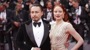 Pfarrer schießler fordert konkrete reformen. Traumhochzeit In Venedig Barbara Meier Und Klemens Hallmann Haben Sich Das Ja Wort Gegeben