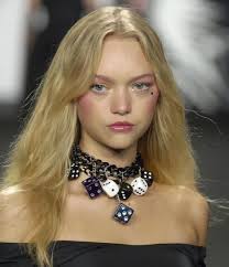Gemma Ward X Anna Sui Ss07 Gemma Ward Fashion Inspiration Design Anna Sui