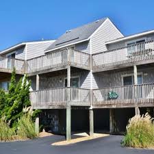 During development, ships watch homes were uniquely designed and positioned to maximize views from the atlantic ocean to the currituck sound. Georgetown Sands Duck Duck Rentals Outer Banks Vacation Rentals
