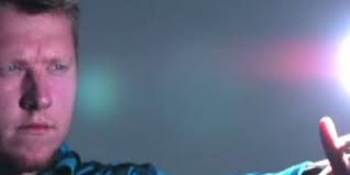 MIT's super-fast camera can capture light as it travels