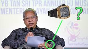 Explore tweets of annuar musa @annuarmusa on twitter. All Eyes On Minister Annuar Musa S Fancy Watch During Speech On Poverty Coconuts Kl