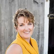 Amazon.com: Phoenix Sullivan: books, biography, latest update