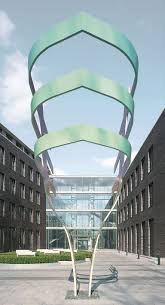 Clean, architectural lines and a hidden drain enable simple sophistication. Renum Projektgruppe Rheinauen Carre
