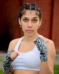 Felicitaciones a Noe "La Princesita" por ser seleccionada para representar  a Neuquén este 13 de mayo en el nacional de boxeo! Es un logro  impresionante, felicitación a nuestro profe Martín por nunca