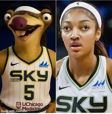 First Mebounds and now this ! Thank you for teaching us new basketball  terms 🥰 she's truly changing the game 🤣