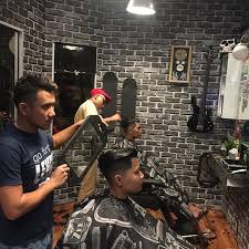 Barbero is always the favorite of students as they can enjoy special location: 15 Modern Barber Shops In Malaysia For Haircuts You Won T Regret