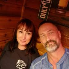 Who can provide reliable Airbnb cleaning services in the area?