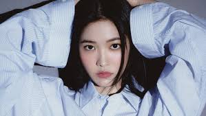 Red velvet without makeup : 3 K Pop Celebrities Who Were Almost Unrecognizable At First With New Makeup Styling Kpopmap Kpop Kdrama And Trend Stories Coverage
