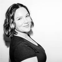 Lindsey Hudson's Instagram, Twitter & Facebook