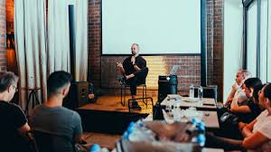 This clean, modern, and minimalist theme comes equipped with resizable vector brand elements, infographics, mockups, and other components all at hand. Top 100 Keynote Speakers Every Event Planner Must Know About