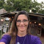 Lori Roark's Instagram, Twitter & Facebook