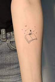 48 Best Small And Simple Tattoos For Women And Men For 2019 Page 40 Of 48 Tattoo Go Unique Tattoos For Women Simple Tattoos For Women Cool Small Tattoos