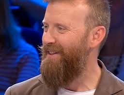 Affari Tuoi, il Dottore fa impazzire Francesco: il concorrente si schianta  (male)