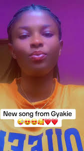 Vicky Bright ❤️ (@akuavicky)