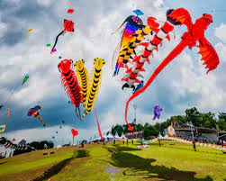 Download mp3 bukit layang layang gratis, ada 20 daftar lagu bukit layang layang yang bisa anda download. Pasir Gudang World Kite Festival Johor Borneotalk