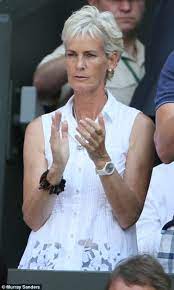 Andy murray loves her mother judy murray a lot. The Night Andy Murray S Mother Judy Buried The Family Hatchet Daily Mail Online