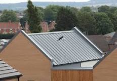What is parapet roof?