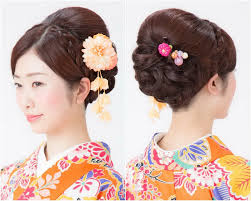 But the truth is that this hairstyle is a cliché for a reason, it is one of the (if not the) most common japanese hairstyles out there. 23 Best Kimono Hairstyles For Traditional And Modern Women Yve Style Com