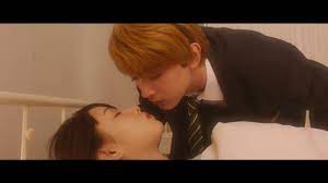 桜井日奈子と吉沢亮、ベッドでキス寸前…映画『ママレード・ボーイ』予告編 - YouTube