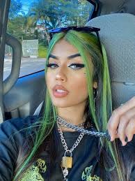 julie hapeman (juliehapeman)