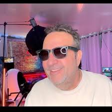 Aftermarket windshield glass quality with Safe Light