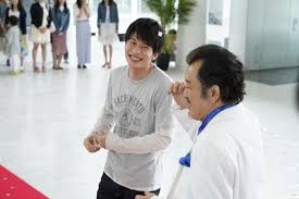ザテレビジョン芸能ニュース 画像 カットがかかった瞬間笑いだしてしまった田中と吉田 おっさんずラブ 田中 圭 おっさん