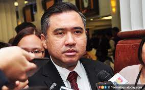 Anthony loke, anthony luke, tony luke. Loke Slams Mca Leader Over Ferry Comments Tells Him To Focus On Port Klang Free Malaysia Today Fmt