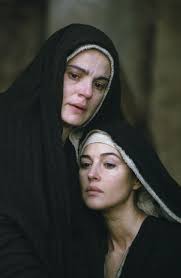 Cheloo, dacă mergi cu treabă la an incredibly beautiful musical rendition of the prayer, hail mary, done by composer david burke. Ciao Bella Maia Morgenstern As Mary With Monica Bellucci As