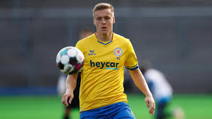 Nachwuchs im hause kroos,das kennenlernen mit @jessicakroos, peinlichkeiten von @felixkroos18, unsere top 5 stadien und mehr. 2 Liga Braunschweig Felix Kroos Wir Mussen Kaltschnauziger Sein Kicker