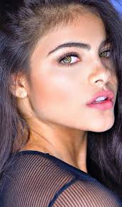 Julia Servin (servinu)