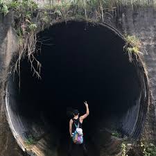 Bali merupakan gudangnya air terjun menawan. Getaway Weekend Terowong Besar Air Terjun Sungai Pisang Gombak