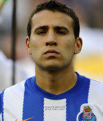 Dat meldt de spaanse krant de argentijnse verdediger speelt nu nog bij fc porto. Nicolas Otamendi Fc Porto Europa League 2010 11 Spielerprofil Kicker