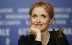 Does julie delpy have tattoos? Karl Lagerfeld Ist Auch Als Schauspieler Grandios Interview Mit Julie Delpy 030