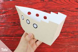Aus pappe können sie mit dieser anleitung eine praktische schubladenbox selbst bauen. Schiff Aus Papier Und Pappe Basteln Anleitung Mit Vorlage Talu De