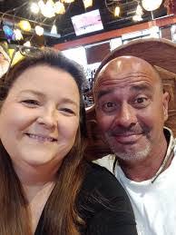 Lisa Swindle's Instagram, Twitter & Facebook