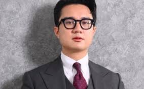 BTV VTV bị fan Quang Linh Vlogs 'tấn công'