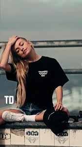 Brook Sill for TRAINING DAY ✪ #crossfitgirls #hypebeastsports #tdshots  #caferacer #brooksill